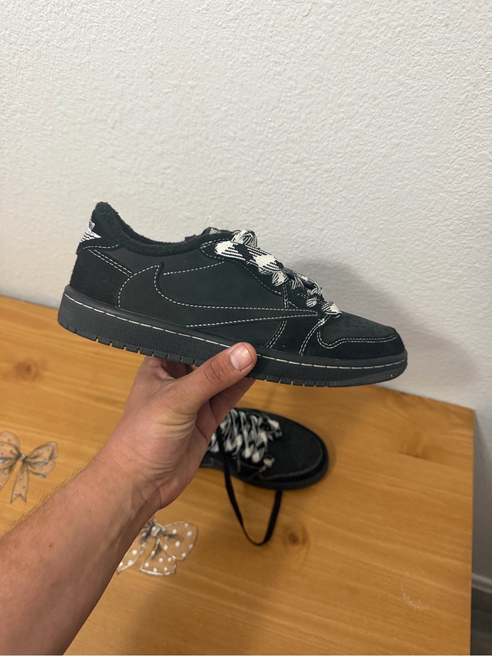 Travis Scott Jordan 1 low